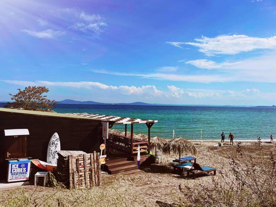 Lovely Studio Apartment On The Beach 布尔加斯 外观 照片