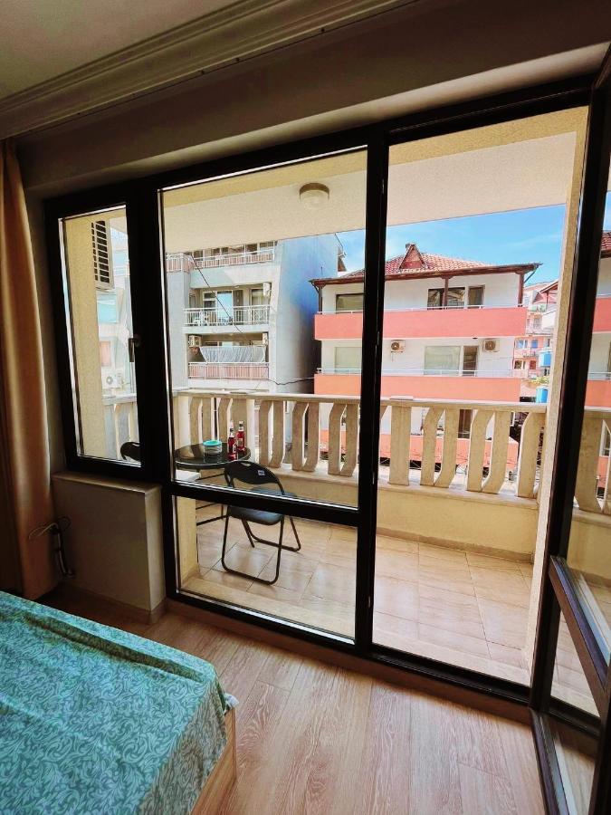 Lovely Studio Apartment On The Beach 布尔加斯 外观 照片